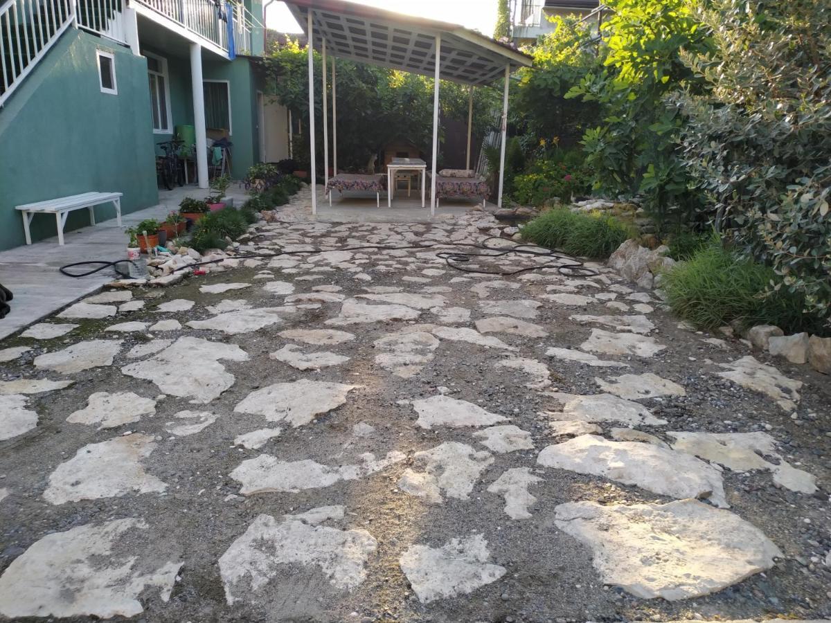 Guest House On Shakirbay 11 苏呼米 外观 照片